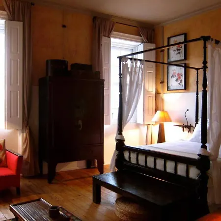 Viva Fabulous Old World Apartment